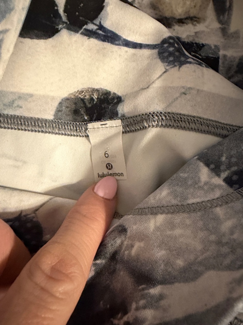 Women’s lululemon leggings - Picture 4 of 6